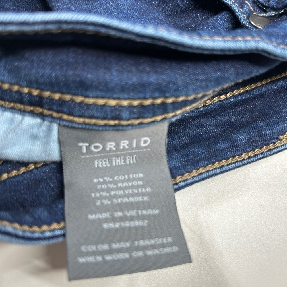 Torrid Crop Skinny Super Soft Mid-Rise Jean size 26 - Picture 12 of 14